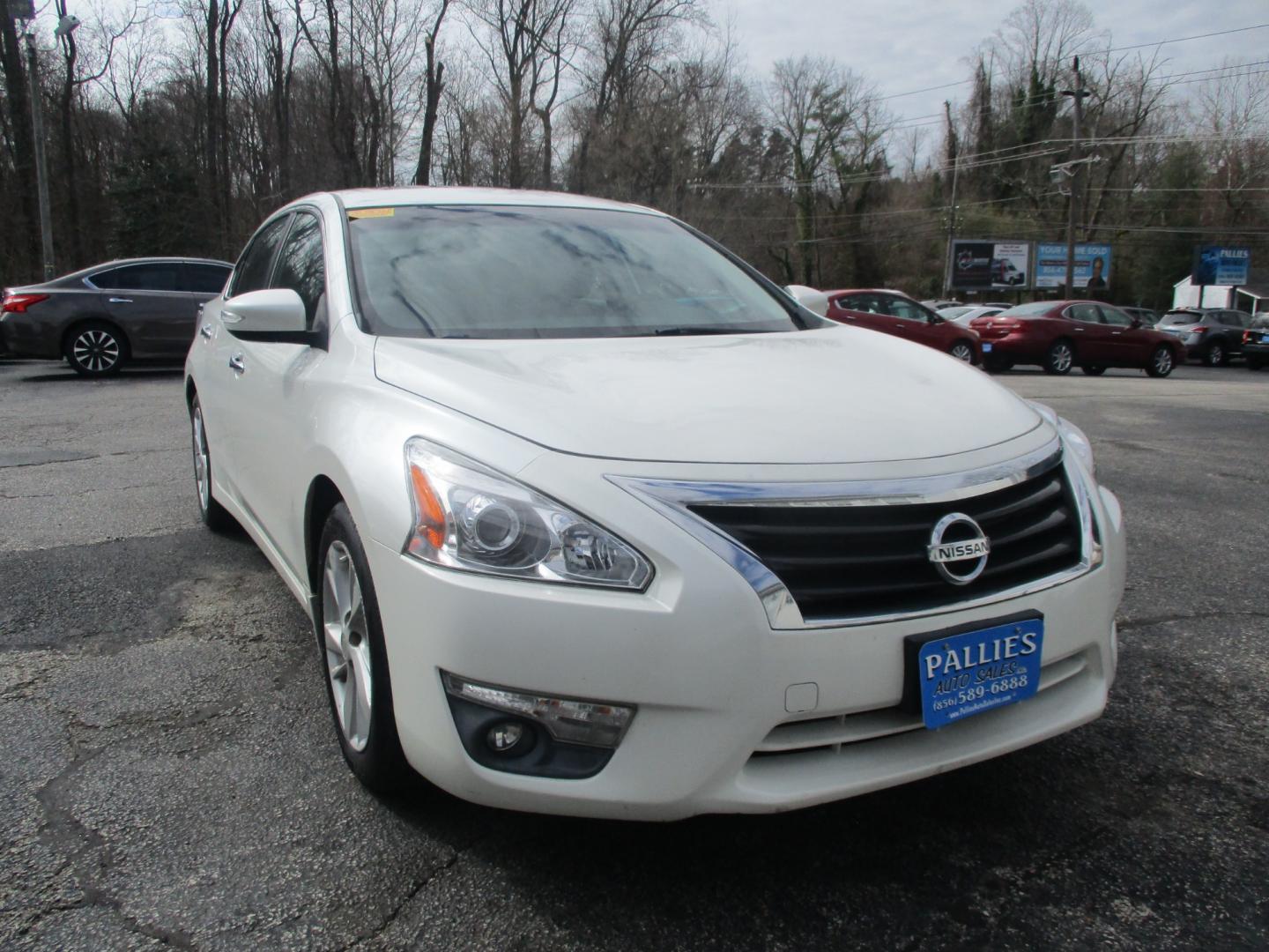 2014 WHITE Nissan Altima (1N4AL3AP5EC) , AUTOMATIC transmission, located at 540a Delsea Drive, Sewell, NJ, 08080, (856) 589-6888, 39.752560, -75.111206 - Photo#10